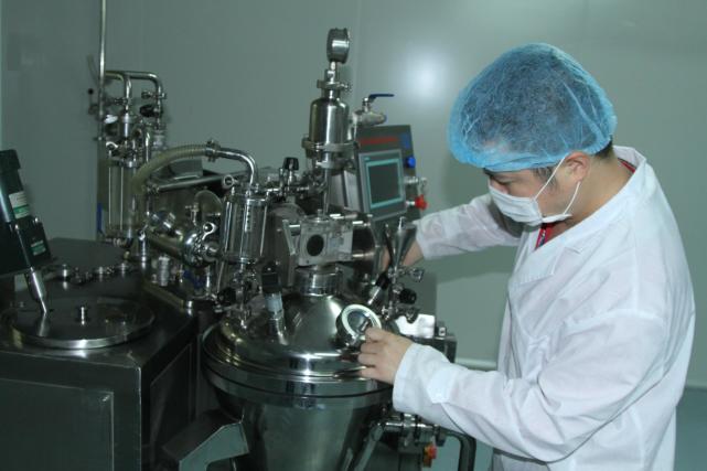 生物制藥廠無(wú)菌車間3.jpg